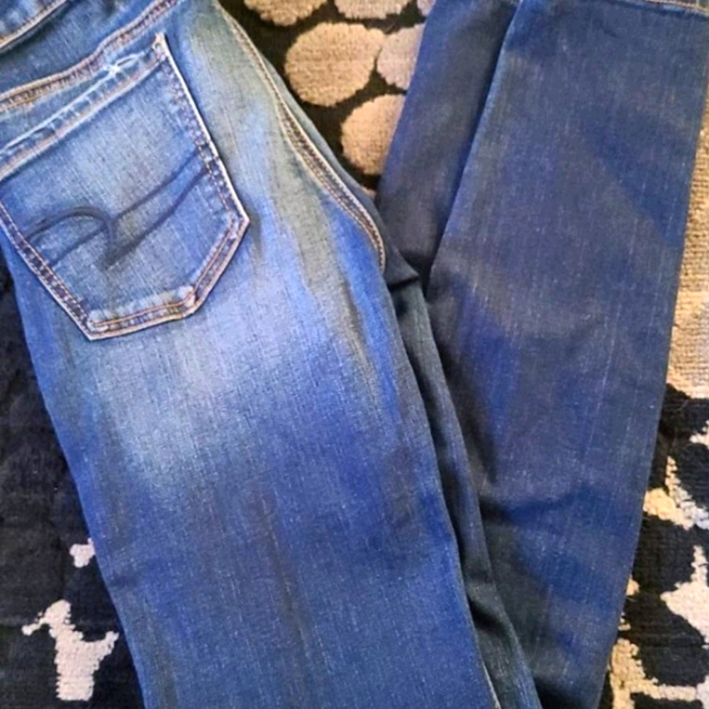 American Eagle ripped jeans